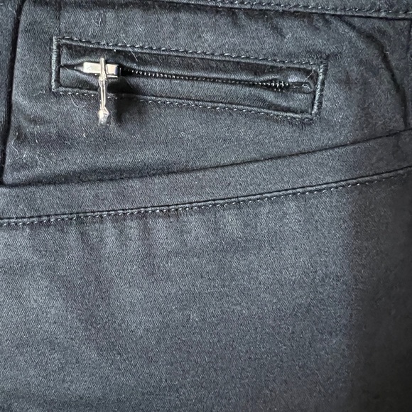 LAUREN Ralph Lauren Woman’s Black Shorts Size 4P - Picture 5 of 10